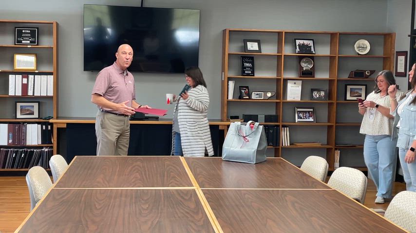 Award is presented to Emilee Starling