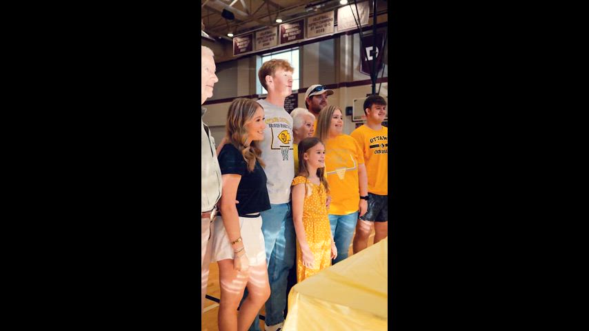 MayAthleticSigningDay