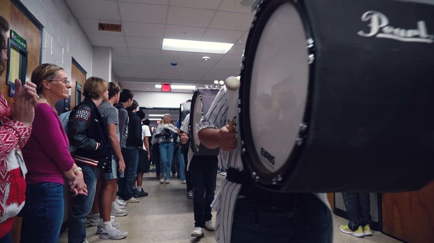 Smithson Valley Football State Sendoff Pregame reel. Smithson Valley varsity football players walk the red carpet as they depart to the AT&T Stadium for the State Championship game. The reel also includes the teams arrival to the stadium and the team warming up before the game. 
