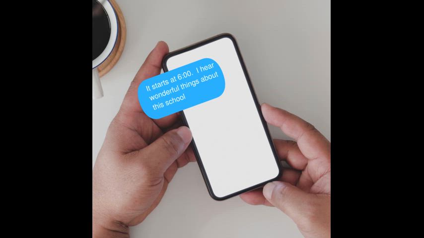 Text messages inviting to open house