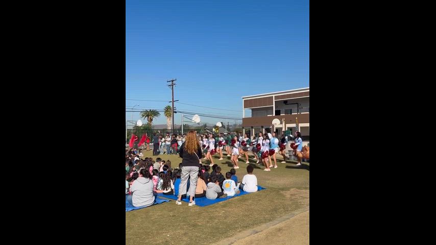 cheer leaders in video