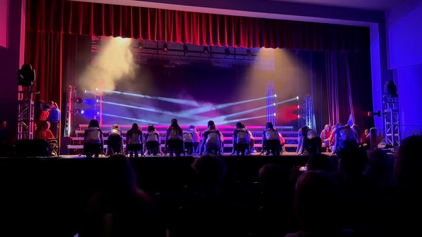 Pop Show Performance (Dance)